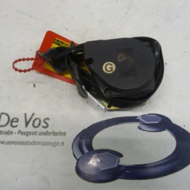Peugeot 106 1.1 i XN,XR,XT Veiligheidsgordel links-achter 1995 8972EQ