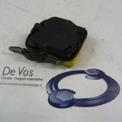 Citroen C5  Rear seatbelt, left 2006 8975P5