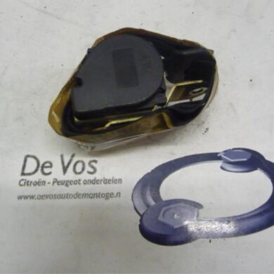 Peugeot 405 1.9 GLD,GXD,GRD,SRD Veiligheidsgordel rechts-achter 1991 8971TF