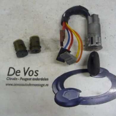 Citroen Xantia  Set of cylinder locks (complete) 1999 4162P9