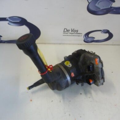 Peugeot 308  Power steering pump 9HZ9H01 2008 400846