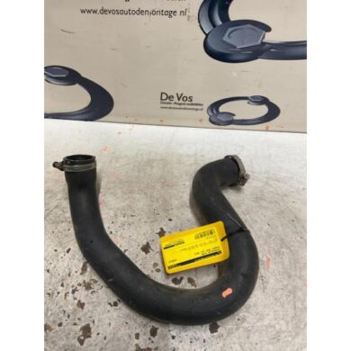 Peugeot 3008  Intercooler Slang 5GZ 2018 9675873480