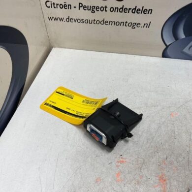 Citroen C4 Cactus 1.2 PureTech 110 12V Front camera 2020 1640246480-9829338880