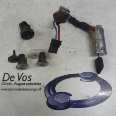 Peugeot 306  Slotenset Cilinder (compleet) 1997 4162V7