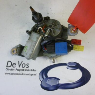 Peugeot 306 1.4 XN,XR,XA,XRA Ruitenwissermotor achter 1993 6405F7
