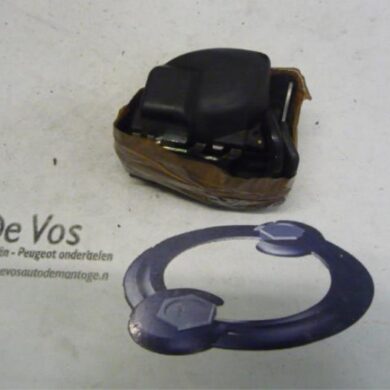 Peugeot 205 1.4 Rear seatbelt, left 1994 8971SC