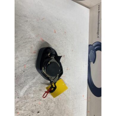 Peugeot 206 1.6 16V Seatbelt tensioner, right 2006 8973WL-8974GV