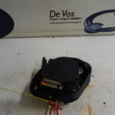 Peugeot 206 1.4 16V Rear seatbelt, right 2004 8975R0