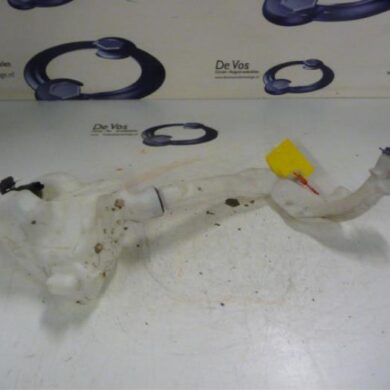 Peugeot 208  Ruitensproeiertank voor 2015 6431N6