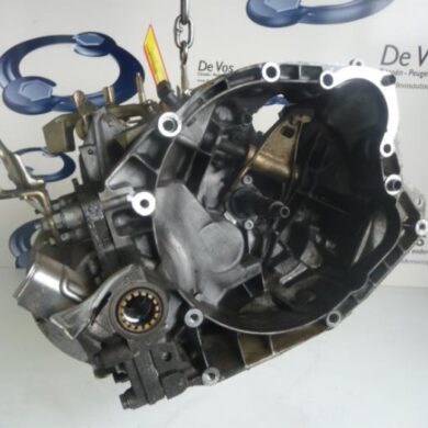 Peugeot 607 2.2 16V Gearbox 3FZ 2001 2222L2-2223FN 20UE04