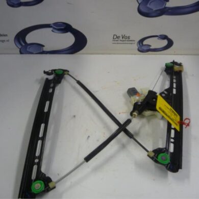 Citroen C4 Picasso  Ruitmechaniek 4Deurs links-voor 2015 9675924780