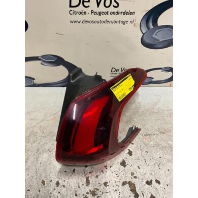 Peugeot 2008 1.6 BlueHDi 120 Achterlicht rechts 2016 9814745980-9826730380