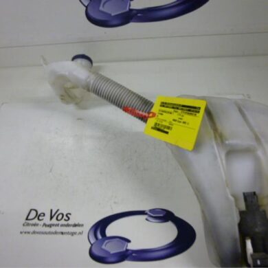 Citroen C3 1.1 Front windscreen washer reservoir 2002 6431C8