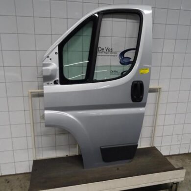 Peugeot Boxer  Portier 4Deurs links-voor 2015 9002EJ-9002FG