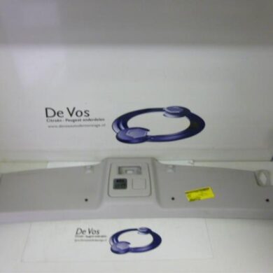 Peugeot Partner 1.6 16V Sun visor 2003 8331T6