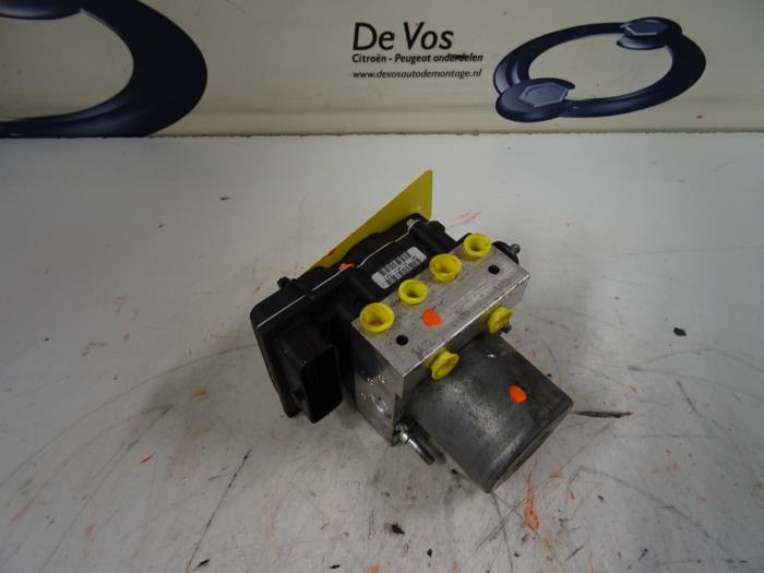 ABS pump Peugeot 308 De Vos Autodemontage
