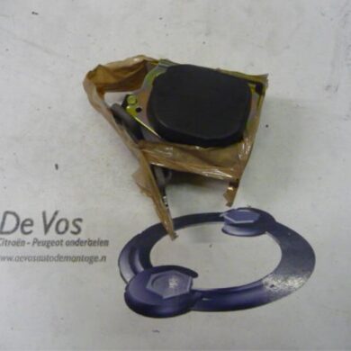 Citroen Picasso  Rear seatbelt, centre 2005 8973LC