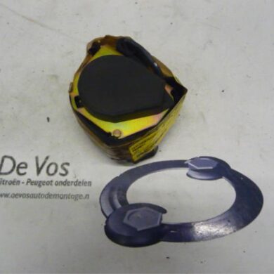 Peugeot 407 2.0 HDiF 16V Rear seatbelt, right 2005 8974HK