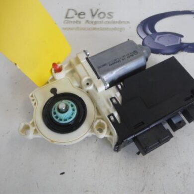 Peugeot 807  Raammotor Portier 2005 9221V5