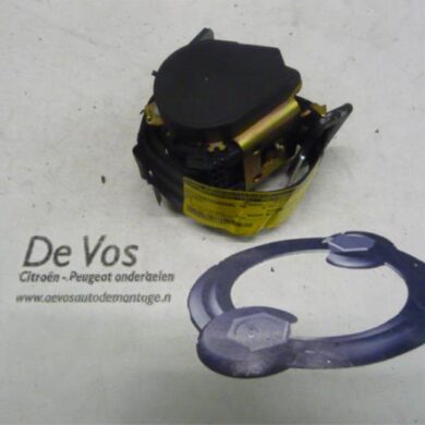 Peugeot 206 1.6 16V Rear seatbelt, right 2004 8974HV