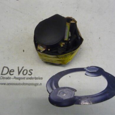 Peugeot 206 2.0 16V Rear seatbelt, right 2001 8974HV