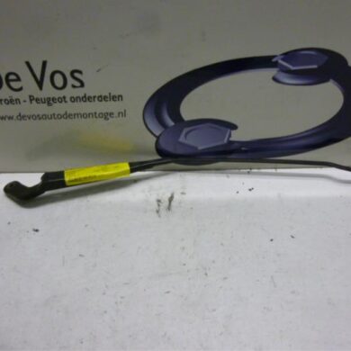 Citroen Xantia  Front wiper arm 1996 6429H5