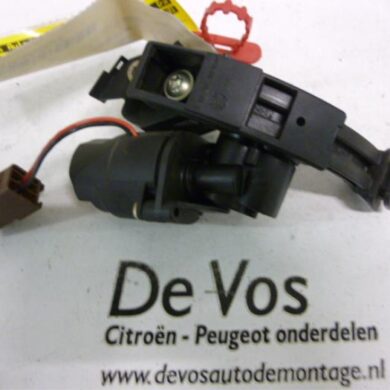 Peugeot 806 2.0 HDi 16V Door window motor 2001 858227