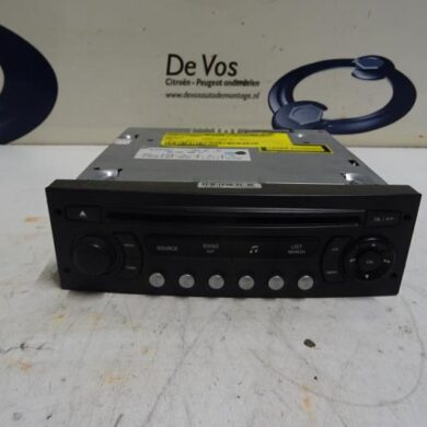 Peugeot 307 1.4 16V Radio CD Speler 2006 1614201480-6564K3-6564FJ