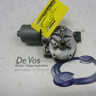Peugeot 308 1.6 16V THP 175 Front wiper motor 2008 6405HY