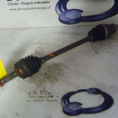 Peugeot 107 1.0 12V Aandrijfas links-voor CFA 2008 3272JY