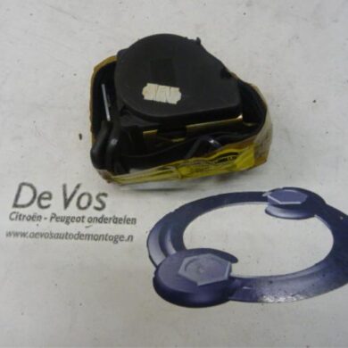 Peugeot 306 1.9 D Rear seatbelt, left 2000 8973W7