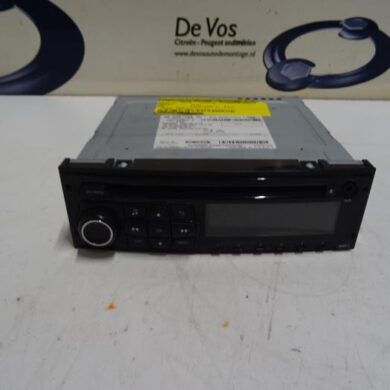 Peugeot 208  Radio CD player 2014 16087576ZD