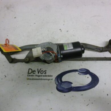 Citroen Saxo 1.6 VTR Front wiper motor 1999 640583