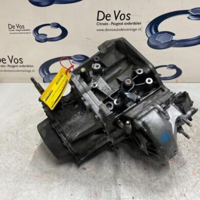 Peugeot 307 1.6 16V Gearbox NFU 2004 2222T8-2223W7 20DM12
