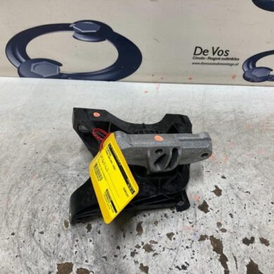 Citroen Berlingo  Engine mount 9HP 2020 9820297580