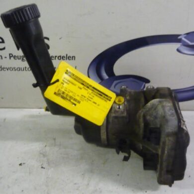 Peugeot 308  Power steering pump 9HZ 2008 400846