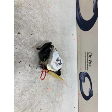 Citroen DS3 1.6 16V VTS THP 155 Rear seatbelt, right 2011 8975TC-8976F1