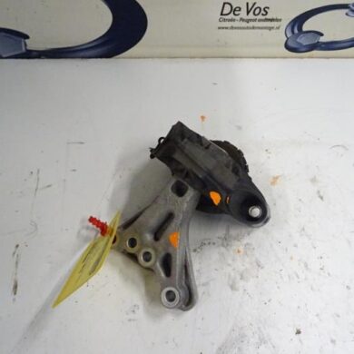Citroen C4 Cactus  Engine mount HMZHM01 2017 9676780580