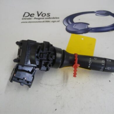 Peugeot 108  Ruitenwis Schakelaar 2014 B000777880