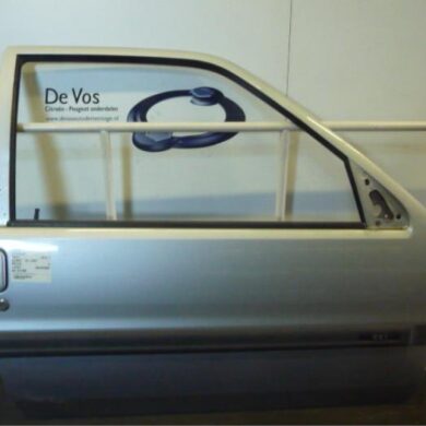 Citroen Saxo 1.1i X,SX Door 2-door, right 1997 9004H3