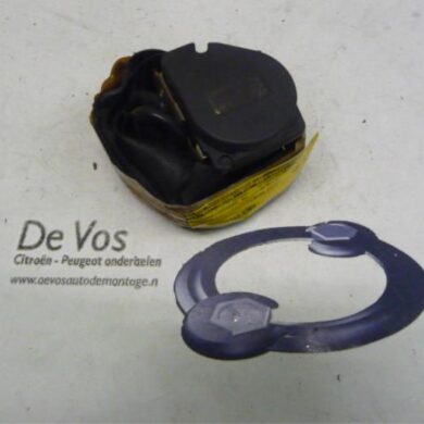 Citroen Saxo 1.5 D Rear seatbelt, right 1996 8973GK