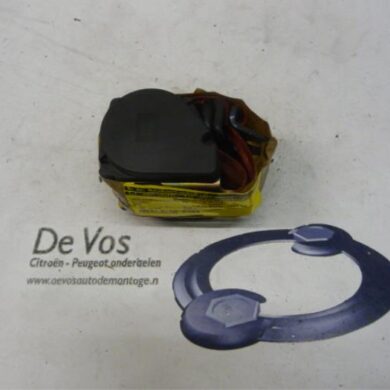 Peugeot 306 1.6i XR,XT,ST Rear seatbelt, right 1994