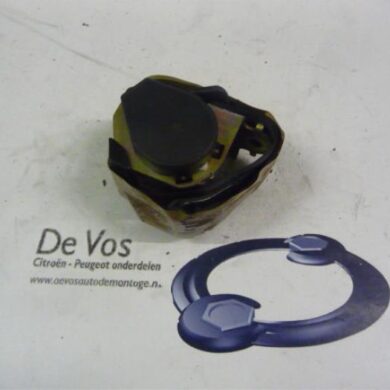 Peugeot 607 2.2 HDi 16V FAP Rear seatbelt, left 2002 8974AY