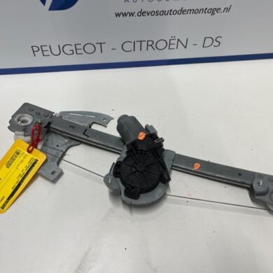 Peugeot 107 1.0 12V Ruitmechaniek 4Deurs links-voor 2012 9221T8
