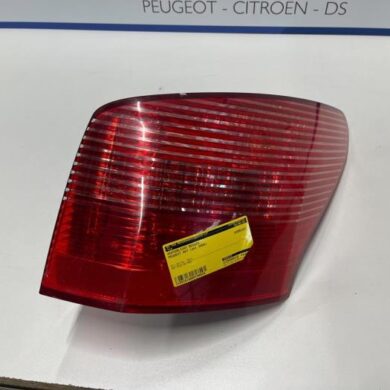 Peugeot 407 1.8 16V Taillight, right 2006 6351T3