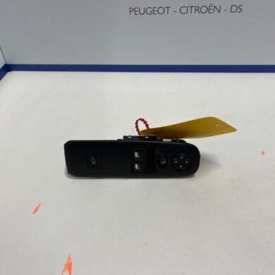 Citroen Berlingo 1.5 BlueHDi 75 Combischakelaar ramen 2020 96784561ZD