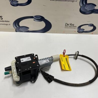 Citroen DS4 1.6 16V THP 155 Parking brake motor 5FV 2011 470217