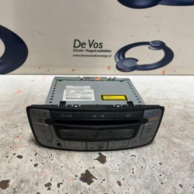 Peugeot 107 1.0 12V Radio CD Speler 2012 6564K6