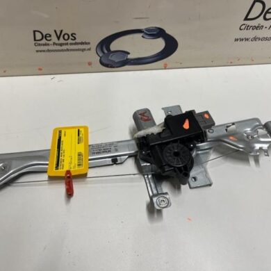 Peugeot 5008 1.6 BlueHDi 115 Ruitmechaniek 4Deurs rechts-achter 2015 1607674980