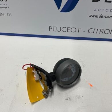 Peugeot 107 1.0 12V Toerenteller 2012 6106SK